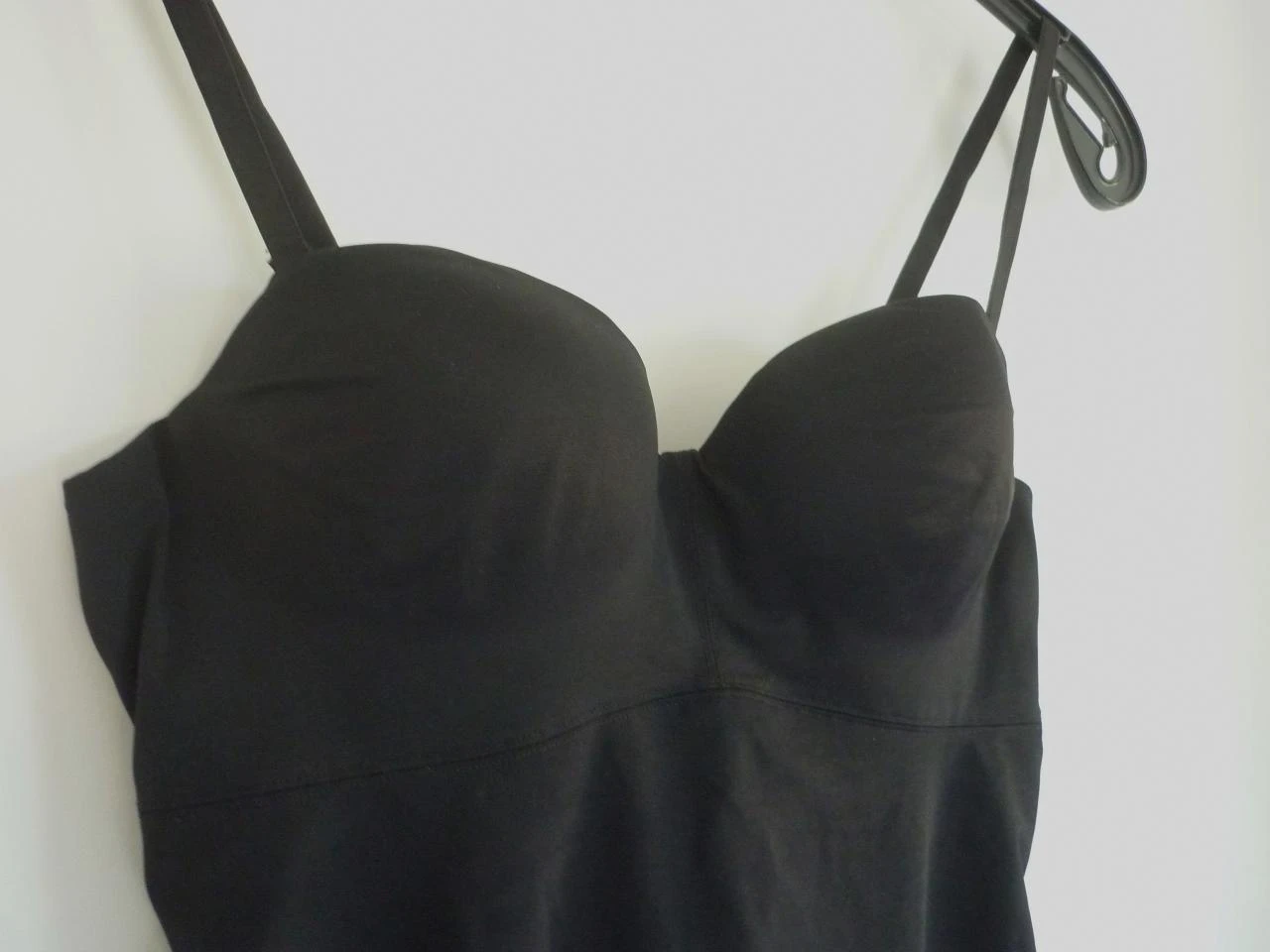 Vestido modelador preto corretivo da Hunkemöller Tamanho 80B – photo 5